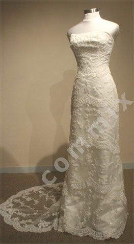 sheath wedding dresses with straps. Beautiful lace wedding dress.