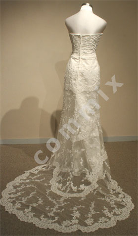 Lace sheath wedding dress back Beautiful lace wedding dress